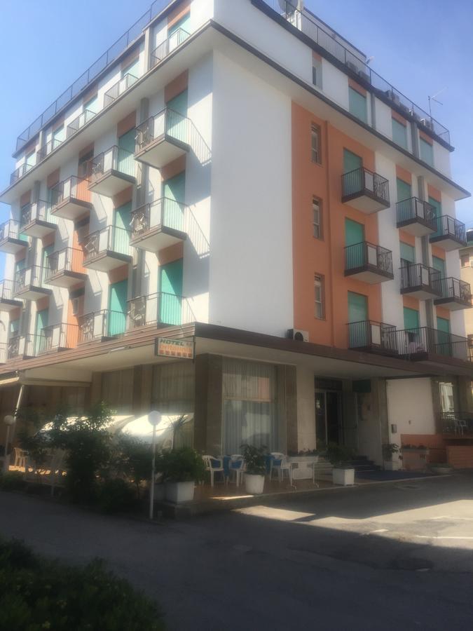Hotel Britannia Lido di Jesolo Eksteriør billede